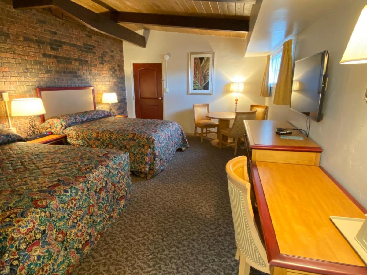 Dunes Inn Аламоса Екстериор снимка