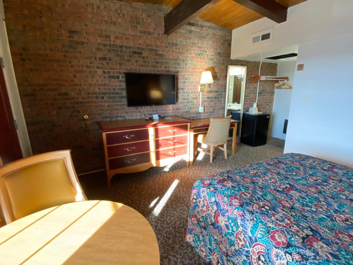 Dunes Inn Аламоса Екстериор снимка