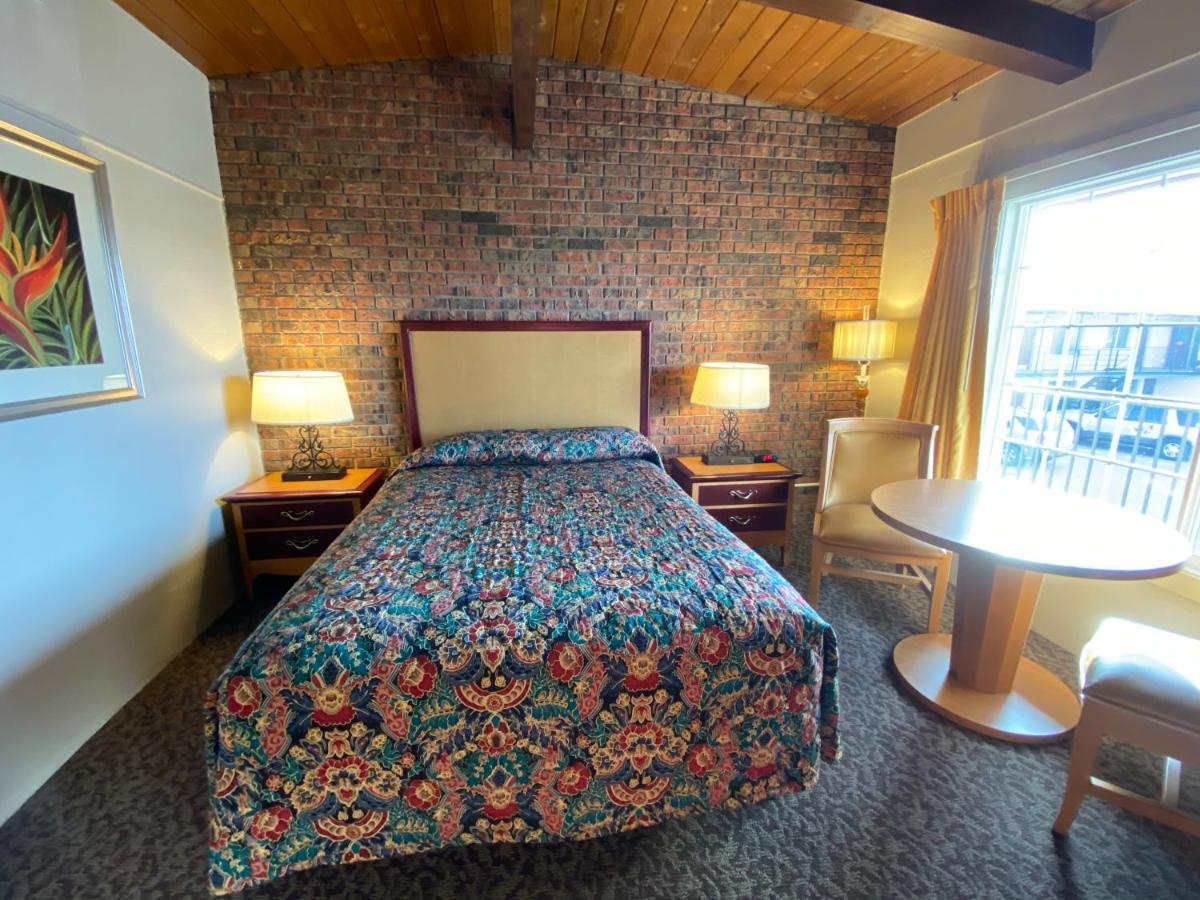 Dunes Inn Аламоса Екстериор снимка