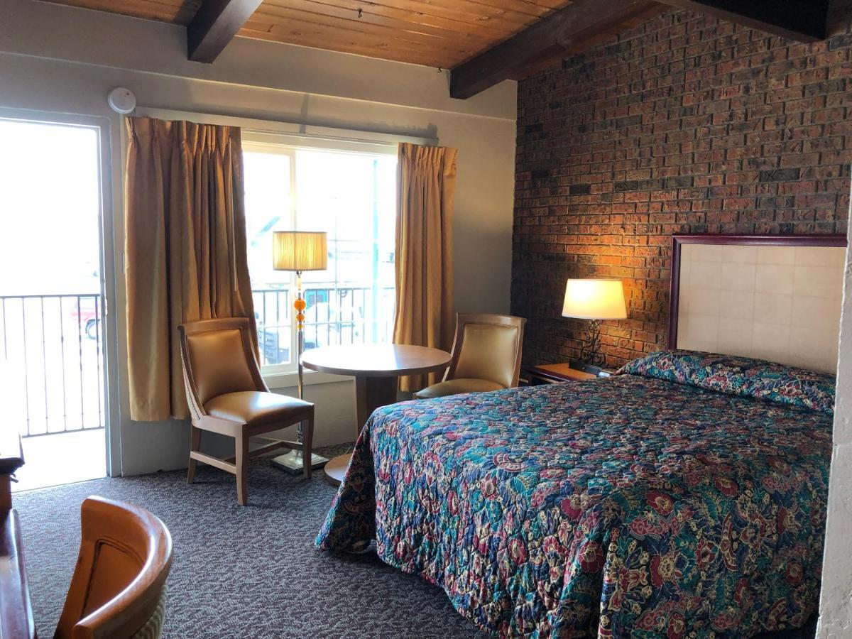 Dunes Inn Аламоса Екстериор снимка